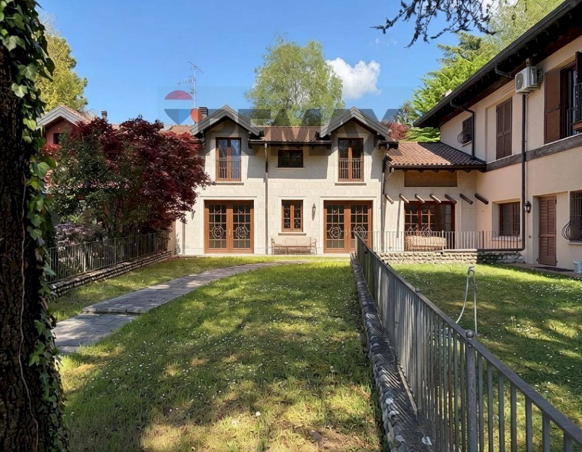 Casa all\'aperto - Villa a Schiera Via Generale A. Cantore, Varese - foto 2