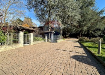 vialetto - Villa a Schiera Via Generale A. Cantore, Varese - foto 30