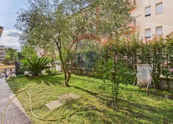 Giardino - Villa Corso Novara
 
78, Vigevano - photo 12