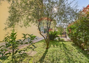 Giardino - Villa Corso Novara
 
78, Vigevano - photo 8