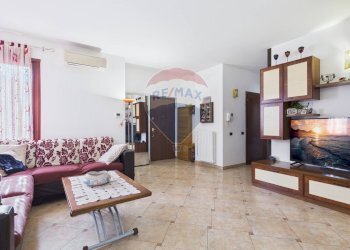 Soggiorno - Villa Corso Novara
 
78, Vigevano - photo 1