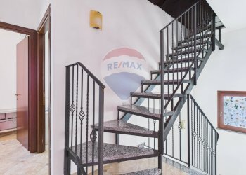 Scale - Villa Corso Novara
 
78, Vigevano - photo 29