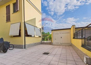 Terrazza - Villa Corso Novara
 
78, Vigevano - photo 32