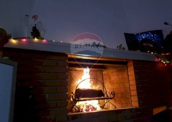 Dettagli - Casa indipendente Via Regalotto
 
8, Pedara - foto 1