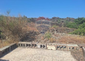 Vista delle montagne - Terreno agricolo Via Papa Giovanni Paolo II
 
65, Belpasso - foto 5