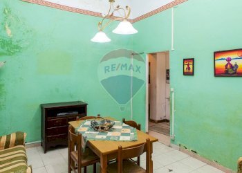 Sala da pranzo - Casa indipendente Via Bastione San Giovanni
 
39, Catania - foto 15