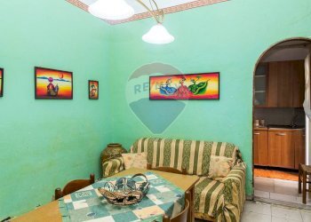 Sala da pranzo - Casa indipendente Via Bastione San Giovanni
 
39, Catania - foto 20