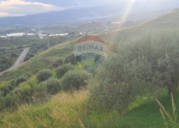 Vista delle montagne - Terreno agricolo via Beatrice Torrente, Calatabiano - foto 3