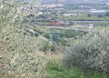 Vista delle montagne - Terreno agricolo via Beatrice Torrente, Calatabiano - foto 6