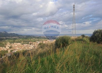 Vista delle montagne - Terreno agricolo via Beatrice Torrente, Calatabiano - foto 11