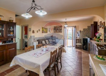 Sala da pranzo - Villa contrada torre di pietra, Piazza Armerina - foto 6