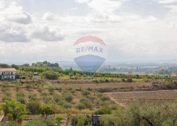 Vista delle montagne - Terreno agricolo Contrada camolio
snc, Motta Sant'Anastasia - foto 25