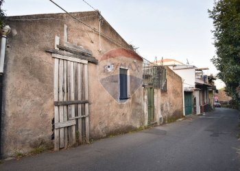 Casa all\'aperto - Casa indipendente via sottotenente  barbagallo
 
14, Acireale - foto 3