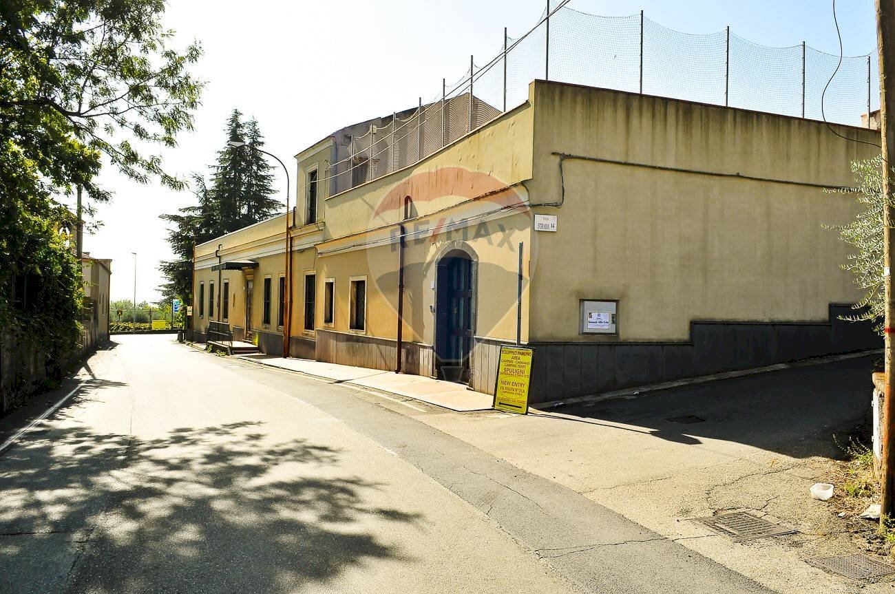 Edificio all\'aperto - Stabile - Palazzo Via Paracquara
 
1-2-3, Zafferana Etnea - foto 3
