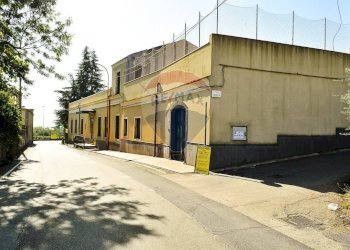 Edificio all\'aperto - Stabile - Palazzo Via Paracquara
1-2-3, Zafferana Etnea - foto 3