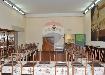 Sala da pranzo - Stabile - Palazzo Via Paracquara
1-2-3, Zafferana Etnea - foto 5