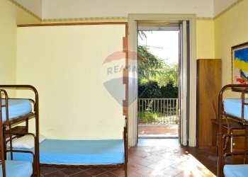 Camera / camera da letto - Stabile - Palazzo Via Paracquara
1-2-3, Zafferana Etnea - foto 10