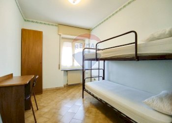 Camera / camera da letto - Stabile - Palazzo Via Paracquara
1-2-3, Zafferana Etnea - foto 11