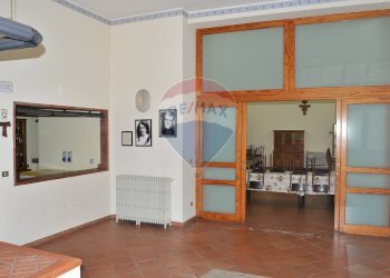 Stanza vuota - Stabile - Palazzo Via Paracquara
1-2-3, Zafferana Etnea - foto 23