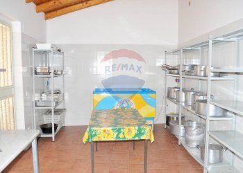 Camera / camera da letto - Stabile - Palazzo Via Paracquara
1-2-3, Zafferana Etnea - foto 27