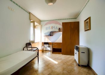 Camera / camera da letto - Stabile - Palazzo Via Paracquara
1-2-3, Zafferana Etnea - foto 30