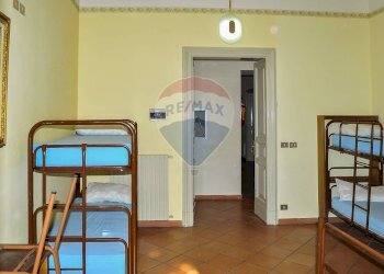 Camera / camera da letto - Stabile - Palazzo Via Paracquara
1-2-3, Zafferana Etnea - foto 32
