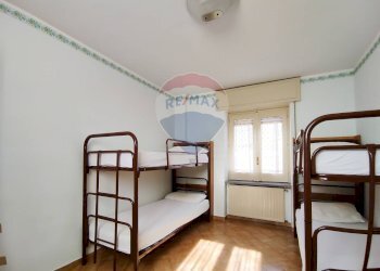 Camera / camera da letto - Stabile - Palazzo Via Paracquara
1-2-3, Zafferana Etnea - foto 35