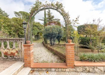 Giardino - Villa C/da Cannarozzo
 
s.n., Piazza Armerina - foto 4