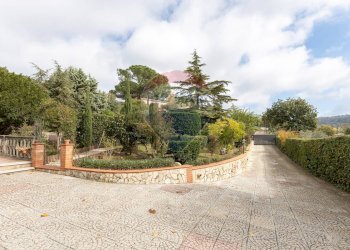 Giardino - Villa C/da Cannarozzo
 
s.n., Piazza Armerina - foto 18
