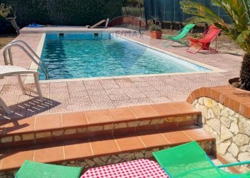 Piscina - Villa C/da Cannarozzo
 
s.n., Piazza Armerina - foto 1