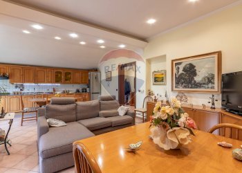 Sala da pranzo - Villa C/da Cannarozzo
 
s.n., Piazza Armerina - foto 46