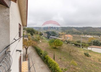 Vista delle montagne - Villa C/da Cannarozzo
 
s.n., Piazza Armerina - foto 74