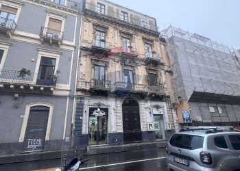 Edificio all\'aperto - Quadrilocale Via Umberto
 
220, Catania - foto 3