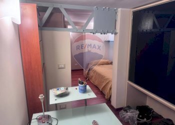 Camera / camera da letto - Quadrilocale Via Umberto
 
220, Catania - foto 32