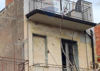 Edificio all\'aperto - Casa semi indipendente Via bolzano
 
28, Paterno - foto 11