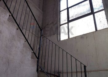 Scale - Casa semi indipendente Via bolzano
 
28, Paterno - foto 17