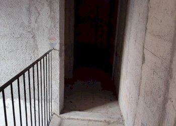 Hall / corridoio - Casa semi indipendente Via bolzano
 
28, Paterno - foto 20