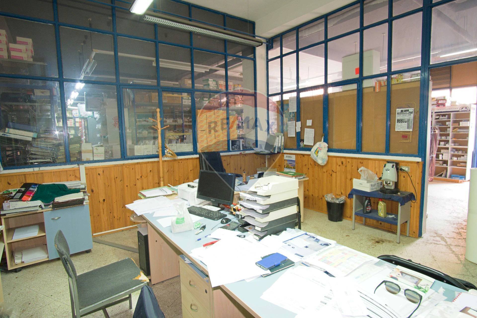 Ufficio - Locale Commerciale Via Etnea
 
506, Gravina di Catania - foto 1