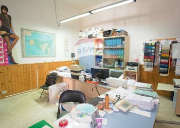Ufficio - Locale Commerciale Via Etnea
 
506, Gravina di Catania - foto 2