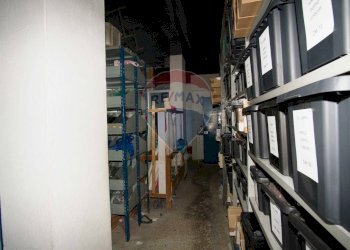 Dispensa di stoccaggio - Locale Commerciale Via Etnea
 
506, Gravina di Catania - foto 17
