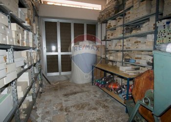 Dispensa di stoccaggio - Locale Commerciale Via Etnea
 
506, Gravina di Catania - foto 21