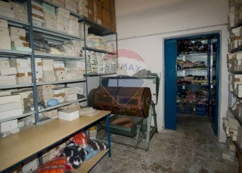 Dispensa di stoccaggio - Locale Commerciale Via Etnea
 
506, Gravina di Catania - foto 22