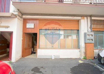 Edificio all\'aperto - Locale Commerciale Via Etnea
 
506, Gravina di Catania - foto 24