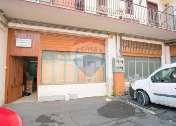 Edificio all\'aperto - Locale Commerciale Via Etnea
 
506, Gravina di Catania - foto 27