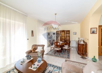 Sala da pranzo - Appartamento Via Pantelleria
 
20, Belpasso - foto 5