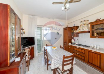 Sala da pranzo - Appartamento Via Pantelleria
 
20, Belpasso - foto 16