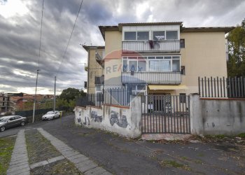 Edificio all\'aperto - Quadrilocale Via De Nicola
 
9, Belpasso - foto 4