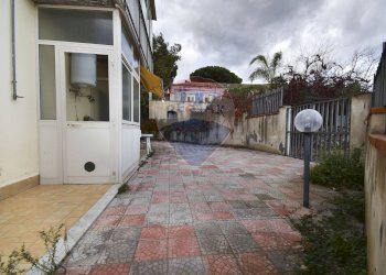 Terrazza - Quadrilocale Via De Nicola
 
9, Belpasso - foto 12