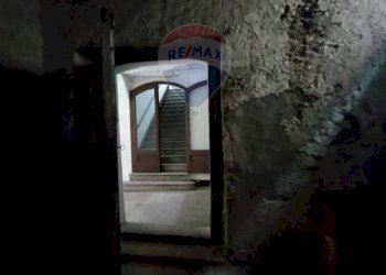 Stanza vuota - Casa semi indipendente piazza guglielmo marconi
 
12, Roggiano Gravina - foto 7