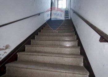 Scale - Casa semi indipendente piazza guglielmo marconi
 
12, Roggiano Gravina - foto 10